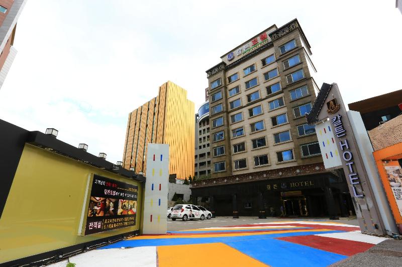 בית מלון כפרי Carlton