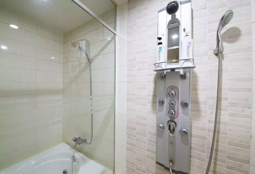 בית מלון כפרי Carlton