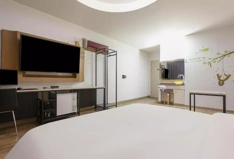 בית מלון כפרי Carlton