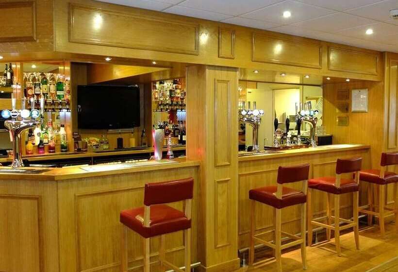 فندق The Golden Lion