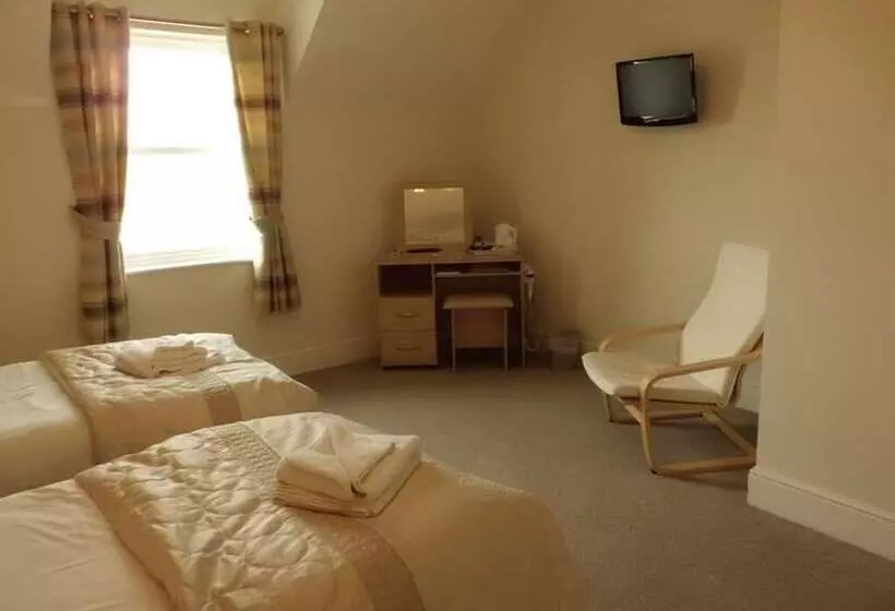 Отель The Golden Lion