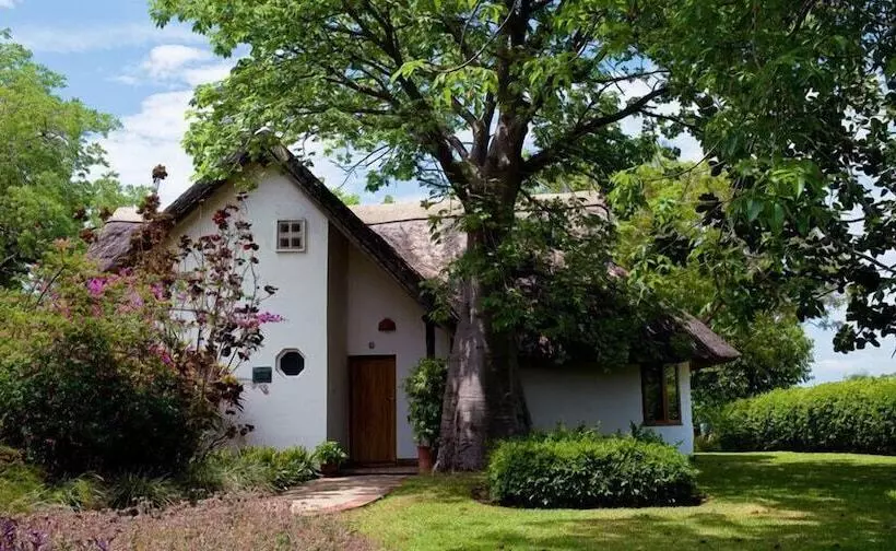 هتل The Makokola Retreat