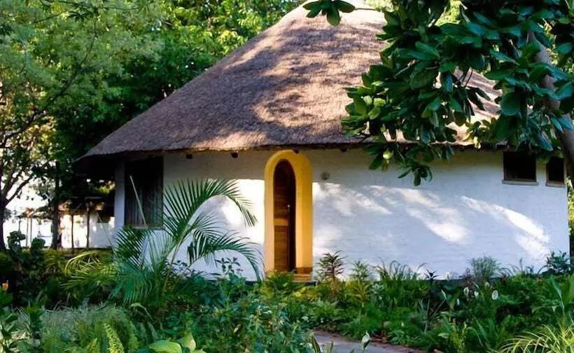 هتل The Makokola Retreat