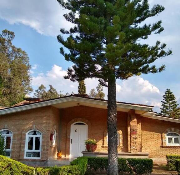 هتل Villa Monarca Inn