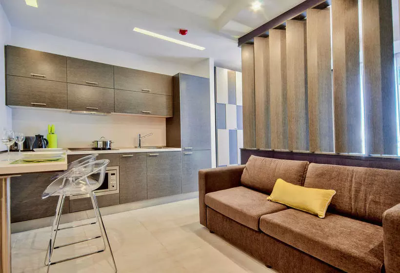 Jules Suites