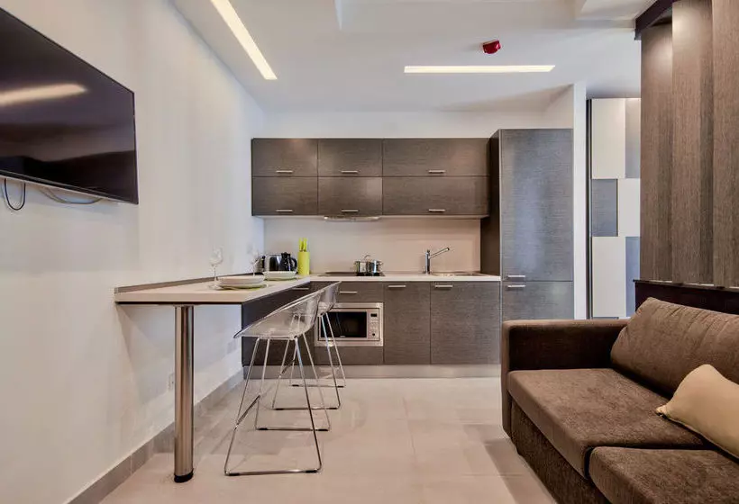 Jules Suites
