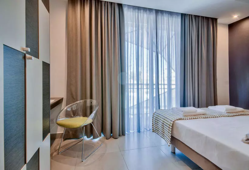 Jules Suites