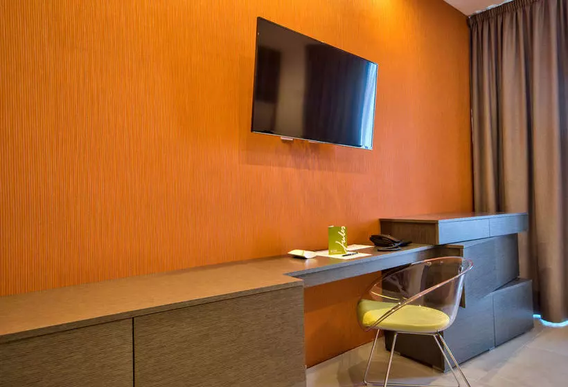 Jules Suites