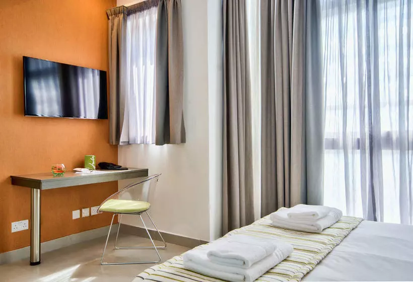 Jules Suites