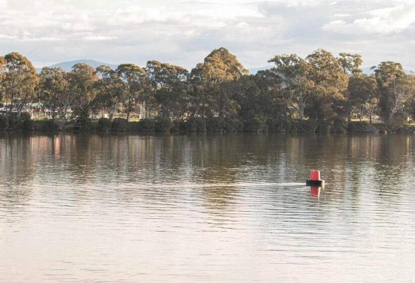 Moruya Waterfront Hotel Motel