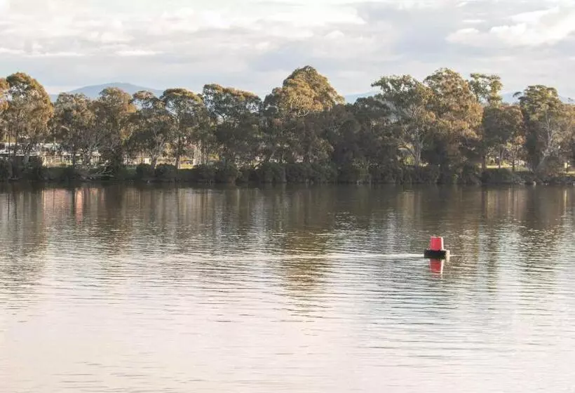 Moruya Waterfront Hotel Motel