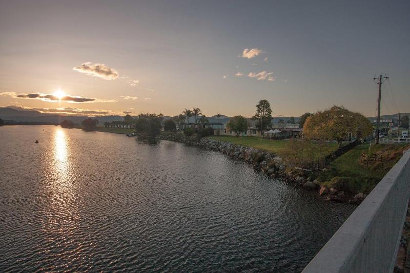 Moruya Waterfront Hotel Motel