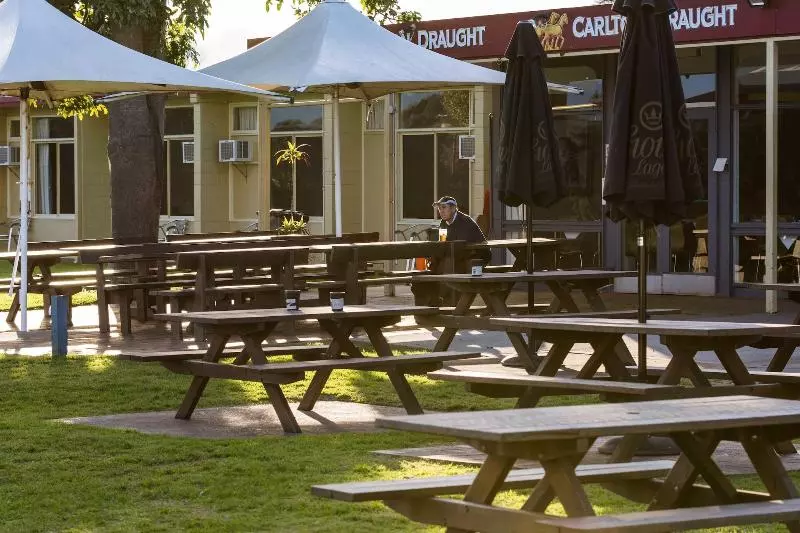 Moruya Waterfront Hotel Motel