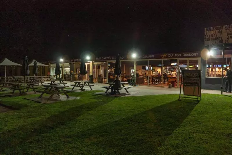 Moruya Waterfront Hotel Motel