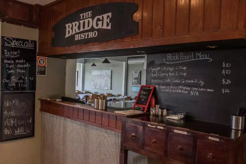 Moruya Waterfront Hotel Motel