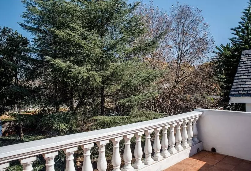 פנסיון 5th Avenue Gooseberry Guest House