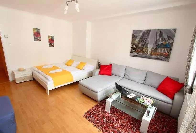 Vienna Star Apartments Reumannplatz