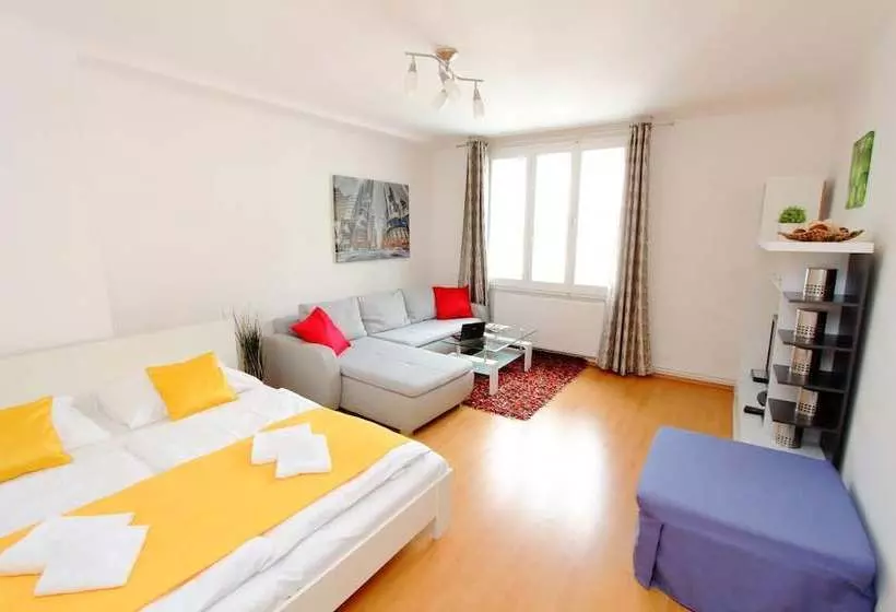 Vienna Star Apartments Reumannplatz