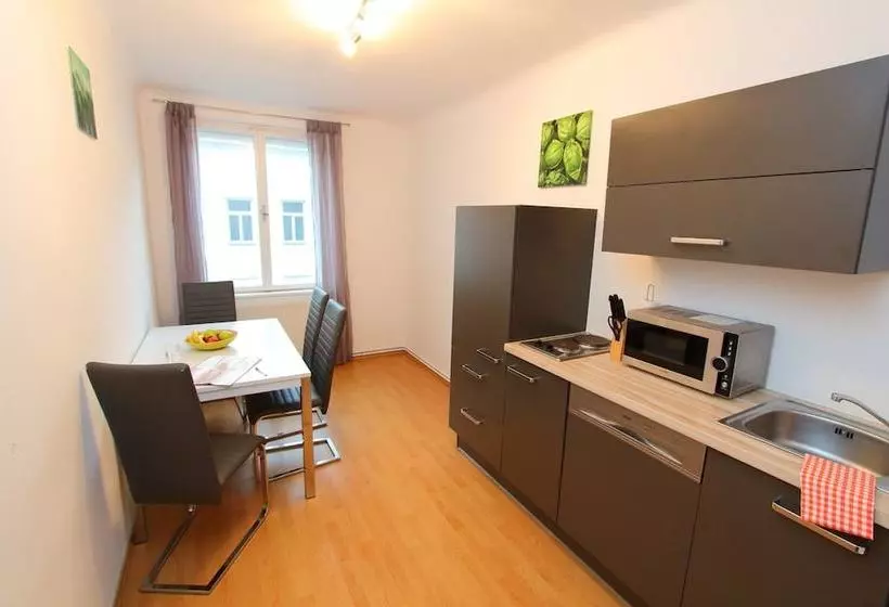 Vienna Star Apartments Reumannplatz