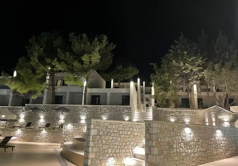 Hotelli Mythical Coast Wellness Retreat