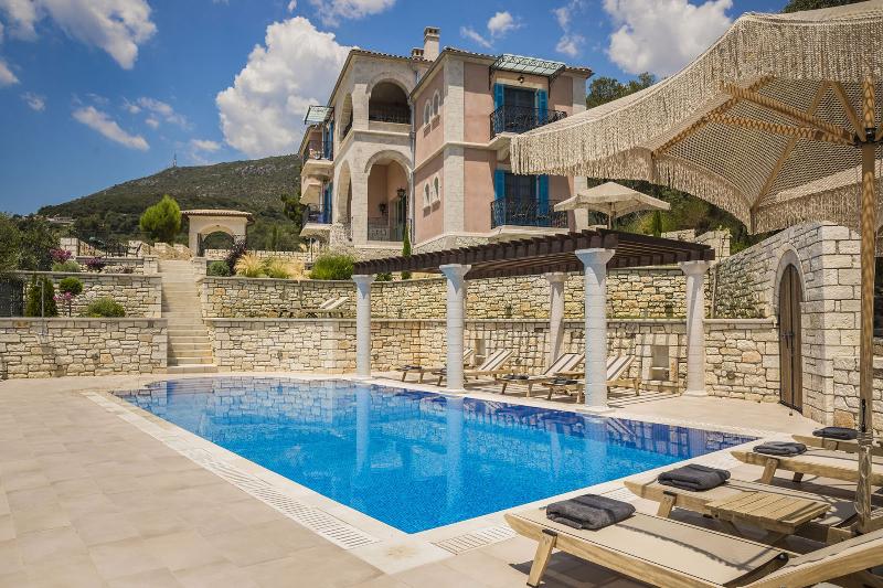 בית מלון כפרי Elysium Living Parga