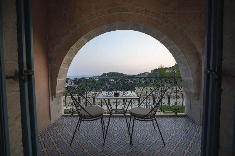 בית מלון כפרי Elysium Living Parga