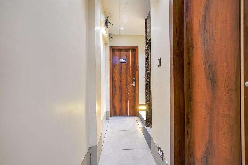 Hotel Collection O 45876 Benchmark Vijay Nagar