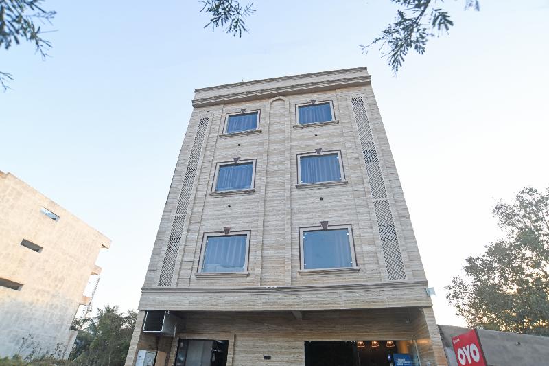 Hotel Collection O 45876 Benchmark Vijay Nagar