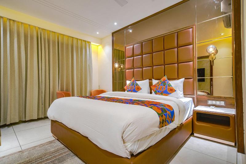 Hotel Collection O 45876 Benchmark Vijay Nagar