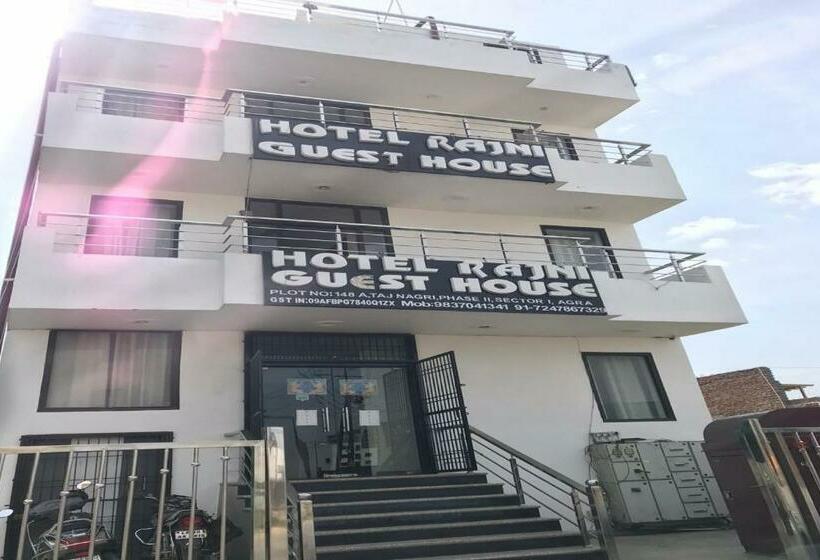 Отель Oyo 82544  Rajni Guest House