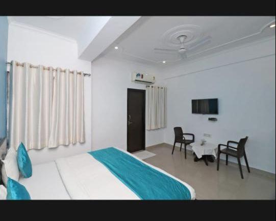 Отель Oyo 82544  Rajni Guest House