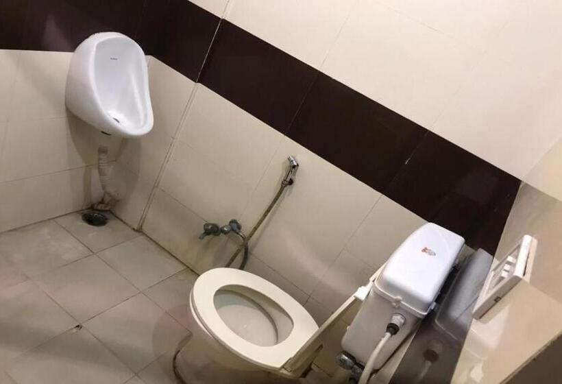 Отель Oyo 82544  Rajni Guest House