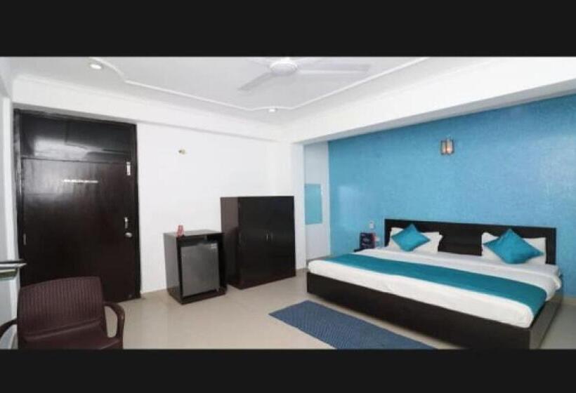 Отель Oyo 82544  Rajni Guest House