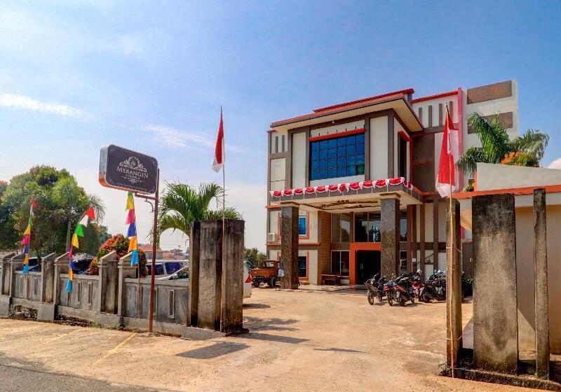 Отель Oyo 90564  Merangin Syariah