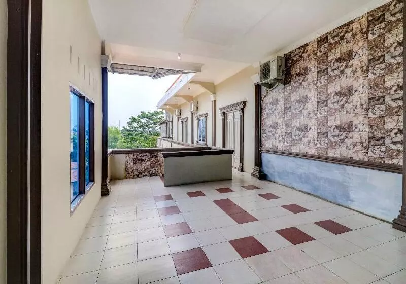 هتل Oyo 90564  Merangin Syariah