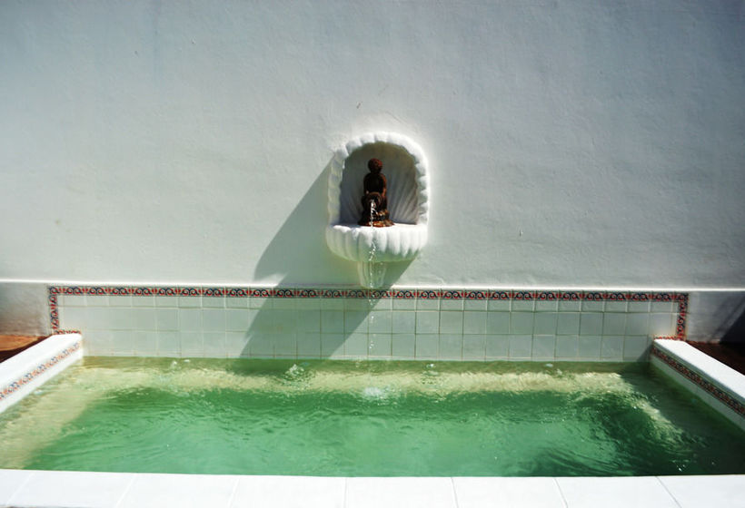 تختخواب و صبحانه Casa Real