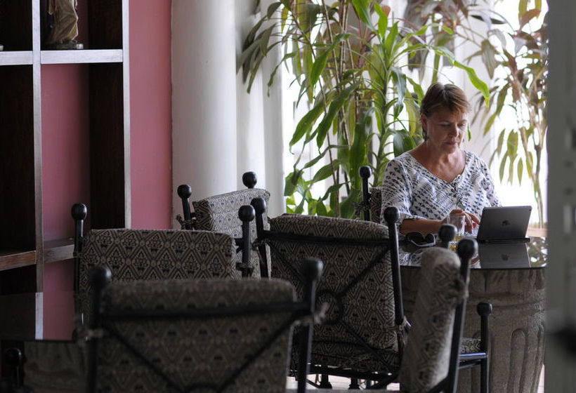 تختخواب و صبحانه Casa Real