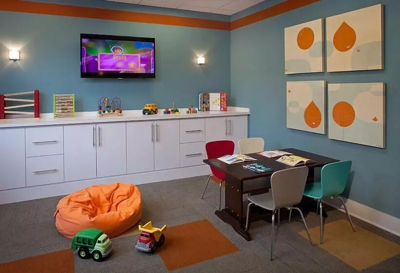 Furnished Quarters Bank Street Commons