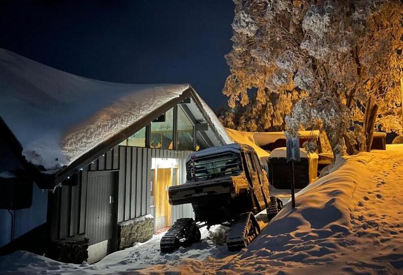 Отель Cooroona Alpine Lodge