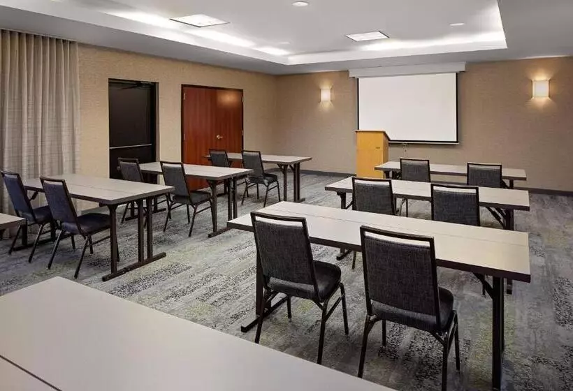 ホテル Courtyard By Marriott Houston Rice University