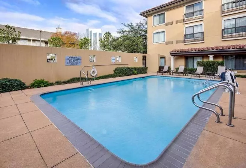 ホテル Courtyard By Marriott Houston Rice University