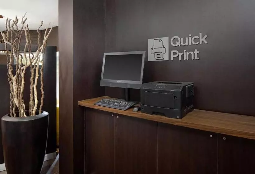 ホテル Courtyard By Marriott Houston Rice University