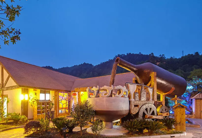 Hotel Howard Johnson Hot Spring Resort Wugongshan