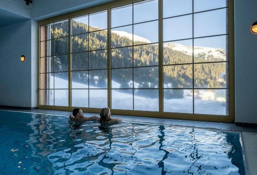 בית מלון כפרי Landal Hochmontafon