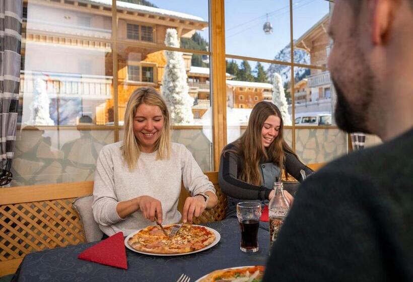 בית מלון כפרי Landal Hochmontafon