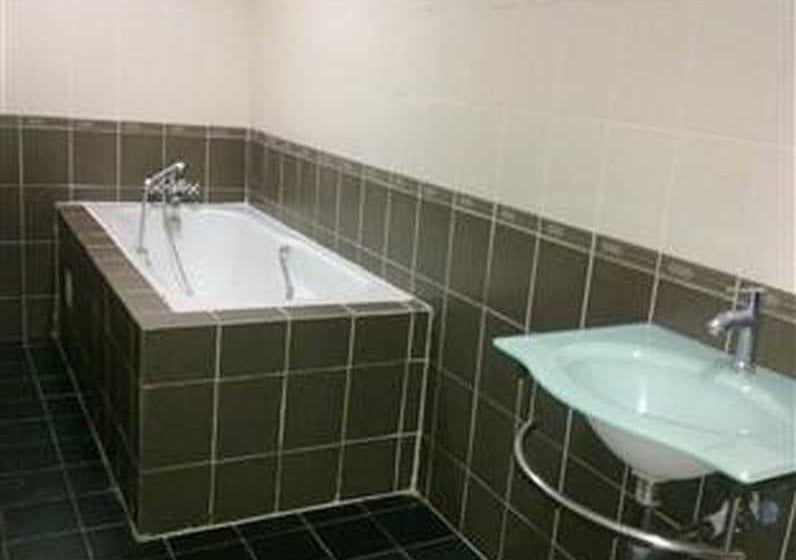 酒店 Landcons Resort