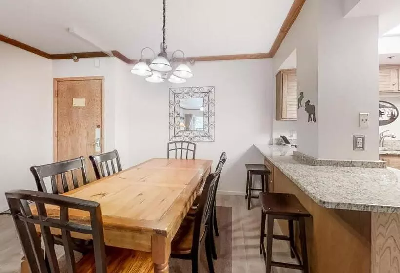 Отель Park Station Condominiums 234