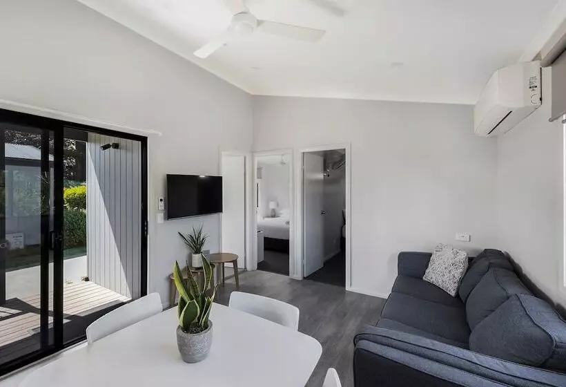 Отель Reflections Forster Beach Holiday Park