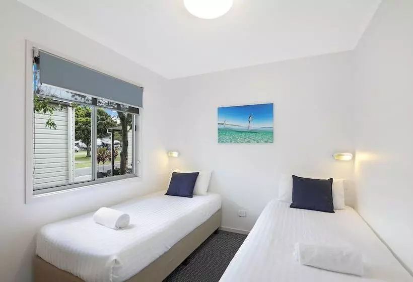 Отель Reflections Forster Beach Holiday Park