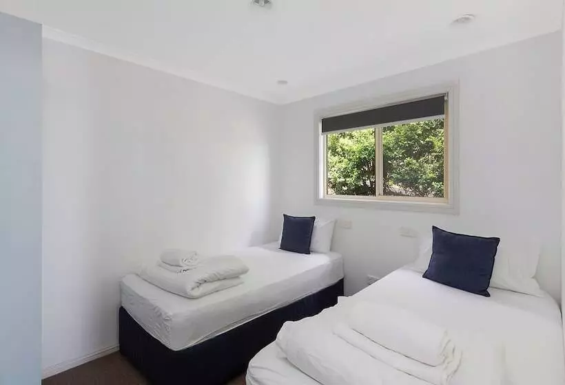 Отель Reflections Forster Beach Holiday Park